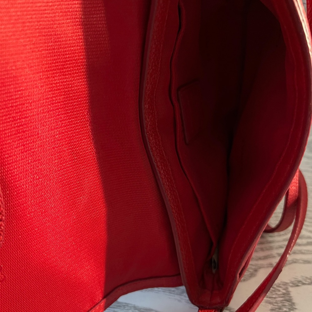 Vintage Coach Red Pebbled Leather Crossbody with Black Leather Tab Clutch - Picture 8 of 13